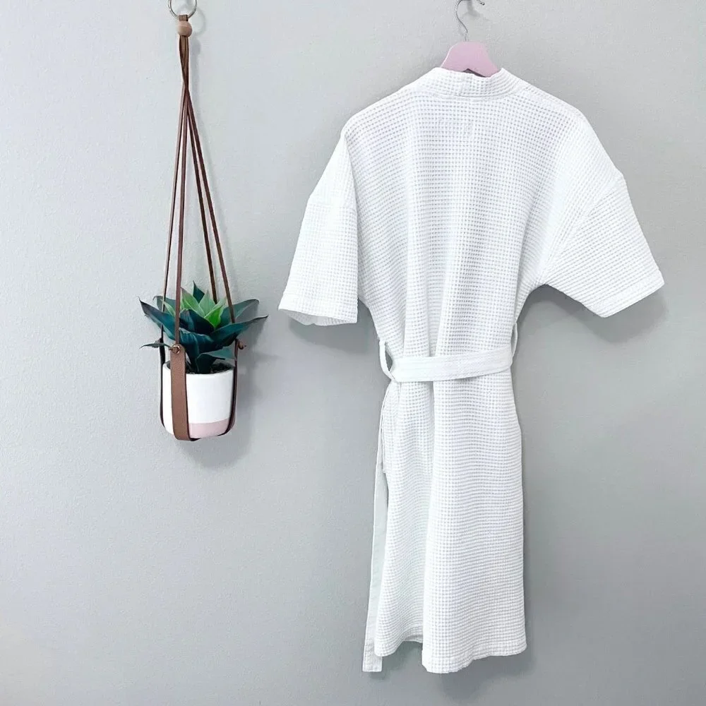 Frette Unisex Embroidered Jumby Bay Island Waffle Robe White Size M